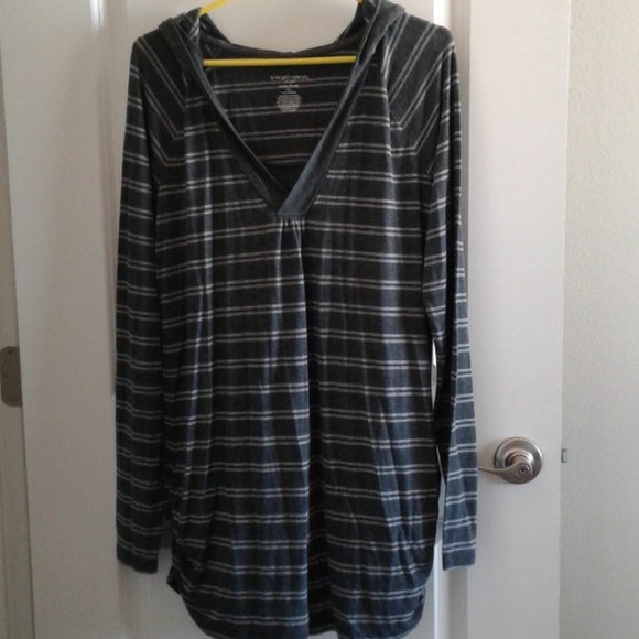 Liz Lange for Target Tops - Liz Lange Nursing hoodie shirt gray striped